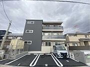 三山木駅より徒歩4分 築1年3ヶ月 3階建の賃貸物件