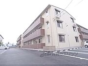 竹田駅より徒歩22分 築9年6ヶ月 3階建の賃貸物件