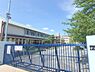 周辺：西小倉中学校まで700メートル
