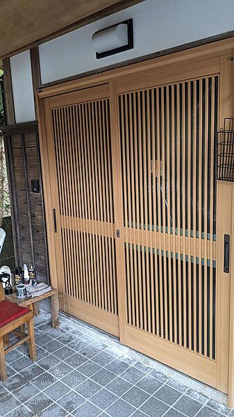 玄関を拡大表示