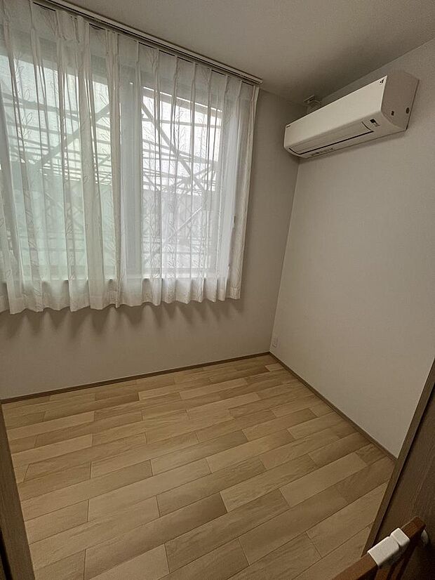 納戸にはエアコンも設置されており、部屋としてもお使い頂けます。
