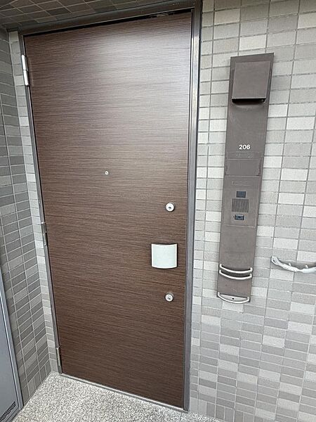 玄関を拡大表示