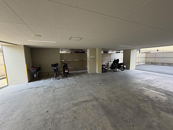 バイク置場