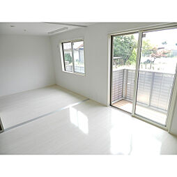 JR東海道・山陽本線 篠原駅 3.3kmの賃貸アパート 2階2LDKのリビング/ダイニング