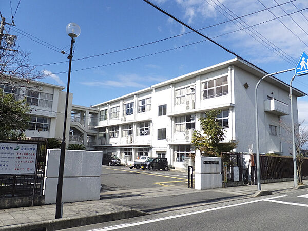 小学校「近江八幡市立安土小学校まで1493m」