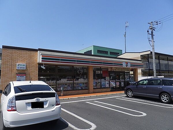 コンビニ「セブンイレブン近江八幡白鳥町店まで358m」