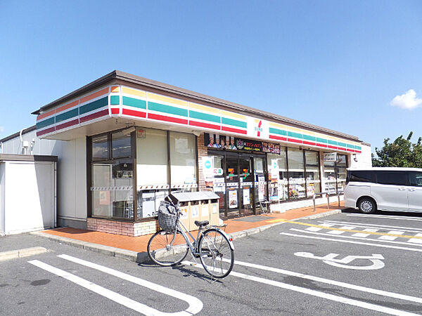 コンビニ「セブンイレブン近江八幡池田本町店まで2200m」