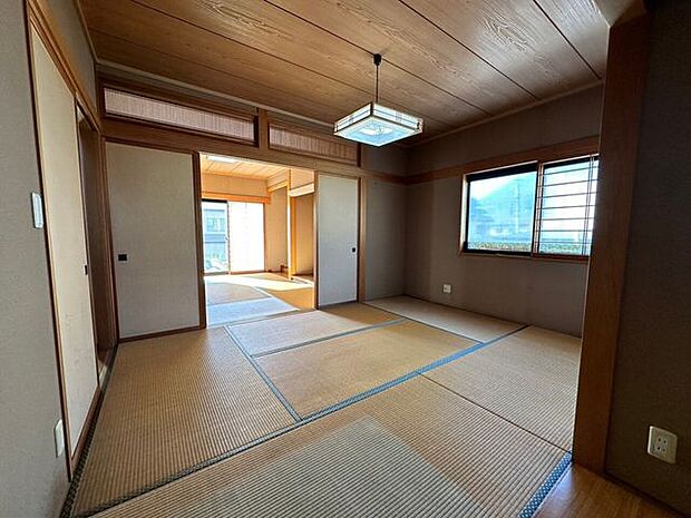 1階に和室のお部屋が2つ！お子様が小さい時や客間としても大活躍！