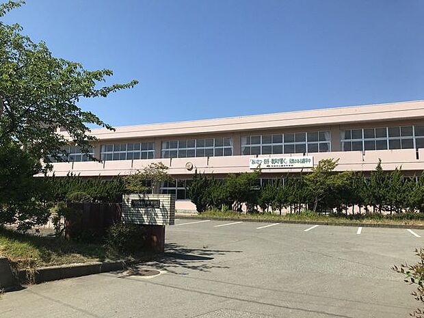 秋田市立勝平中学校 1100m