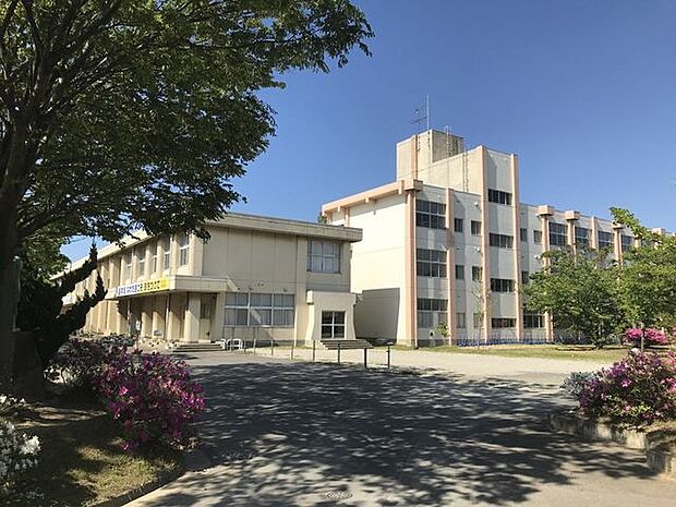 秋田市立港北小学校 1000m