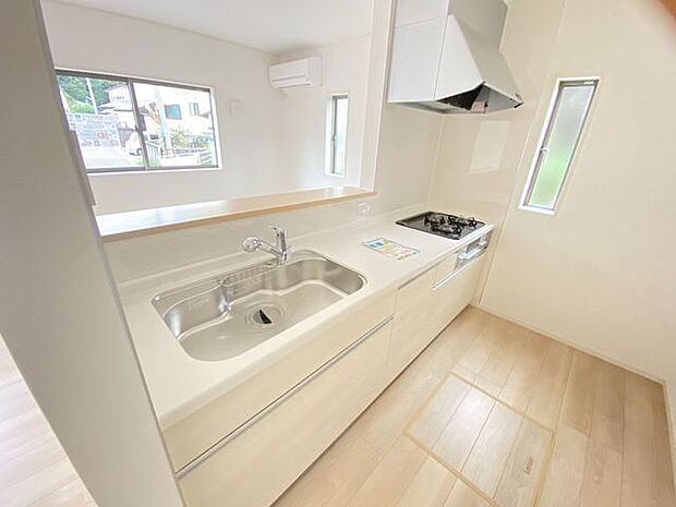 同型写真（キッチン）