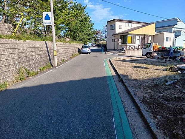 前面道路含む現地写真