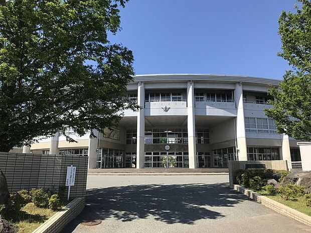 秋田市立飯島中学校 1500m