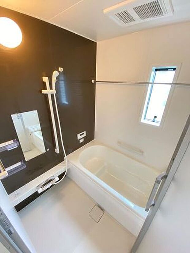 同型写真（浴室）