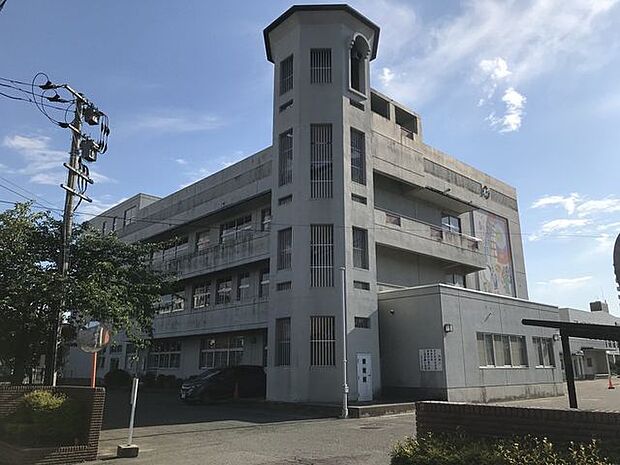 秋田市立旭北小学校 1100m