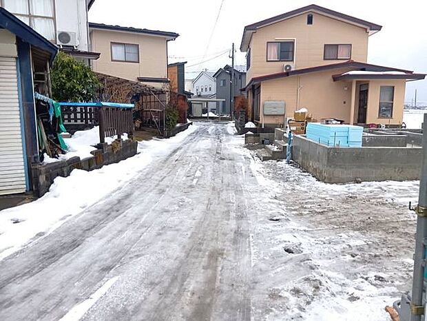 前面道路含む現地写真