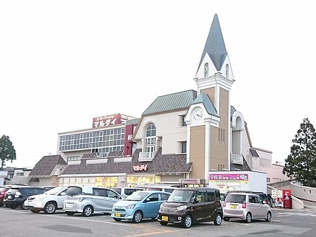 マルダイ 牛島店 1100m