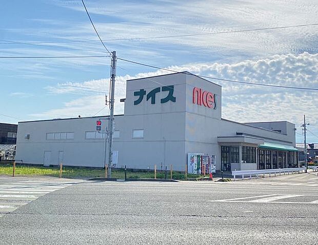 ナイス　仁井田店 800m