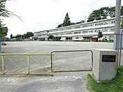 美濃加茂市立蜂屋小学校 1700m