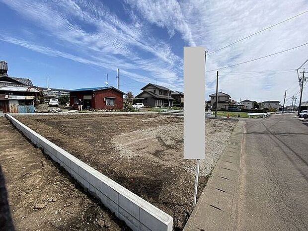 完成前の物件に限り、カラー選択やオプション工事 などのサービス特典が受けられる場合がございます。詳しくお知りになりたい方はお気軽にお問合せください。