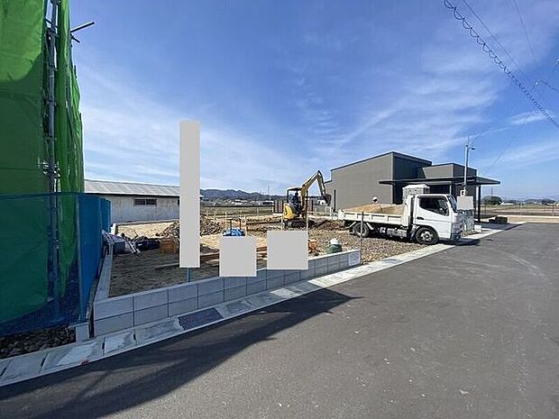 完成前の物件に限り、カラー選択やオプション工事 などのサービス特典が受けられる場合がございます。詳しくお知りになりたい方はお気軽にお問合せください。