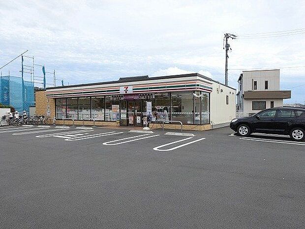 セブン‐イレブン 川辺町石神店 車で3分 1730m