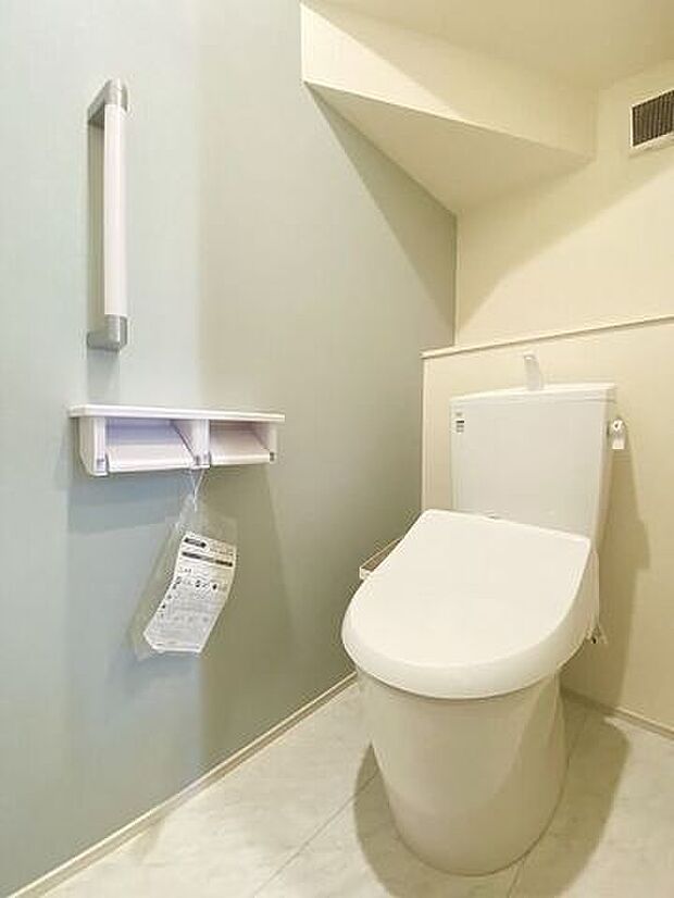 1Fトイレ　ウォシュレットトイレです。