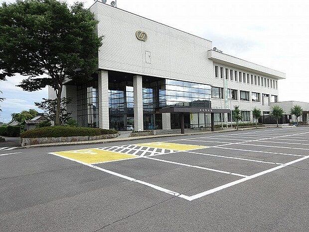 川辺町役場 590m