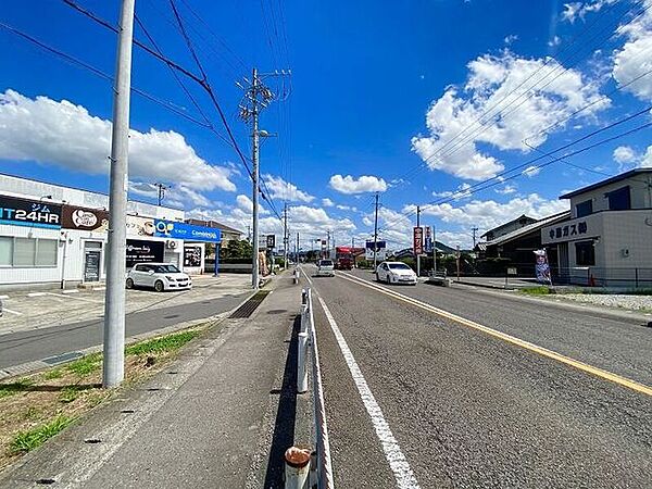 前面道路含む現地写真