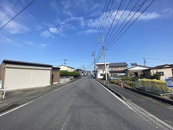 前面道路含む現地写真