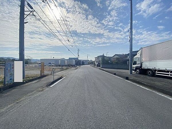 前面道路含む現地写真