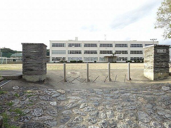 八百津町立和知小学校 2000m