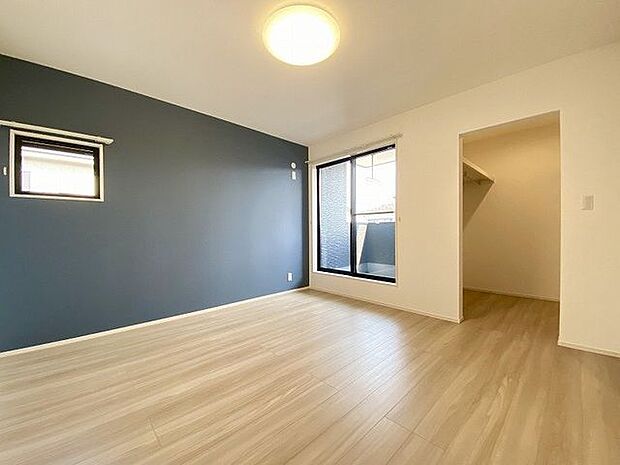 大容量の収納スペース、ウォークinクローゼットがついているので、お部屋がすっきり片付けられますね♪