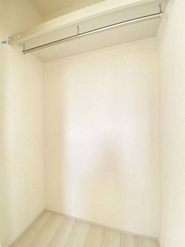 1階にある収納は来客用の座布団やお昼寝用のお布団、リビングで使うものなどが収納でき大変重宝！