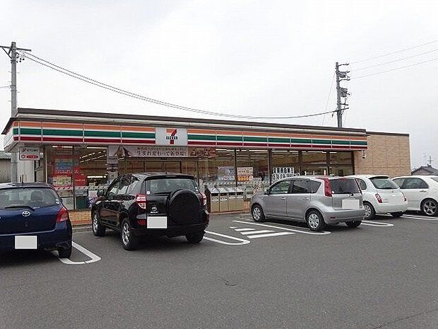 セブン‐イレブン 美濃加茂森山町店 240m