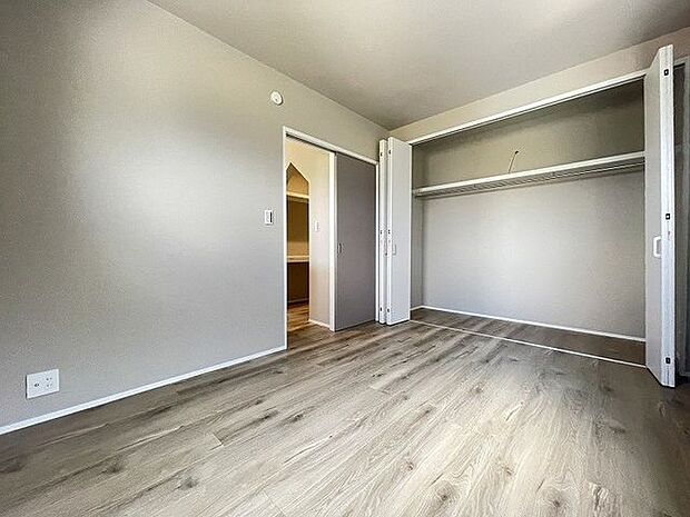 家族一人ひとりの大切なプライベート空間。趣味に合わせて使って頂けるようシンプル仕様に仕上げてあります♪