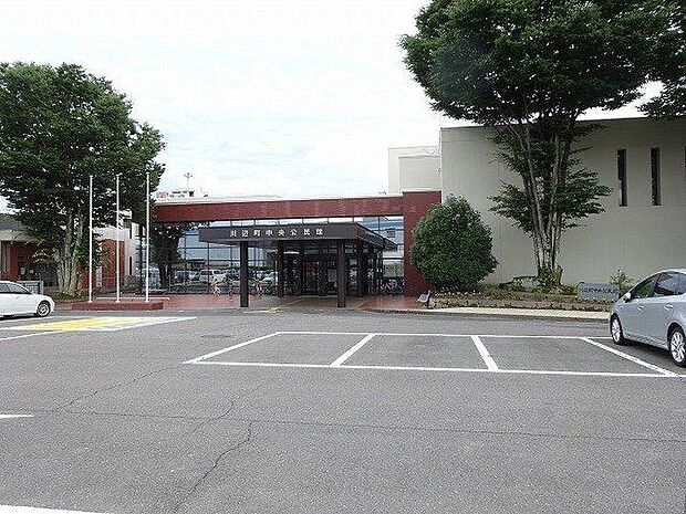 川辺町中央公民館 450m