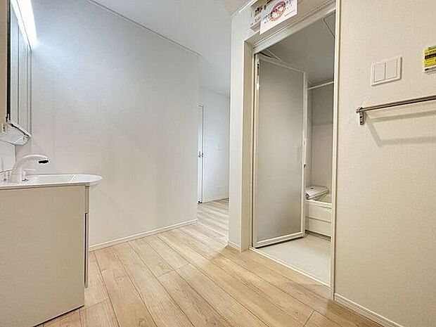 広々とした洗面所です♪