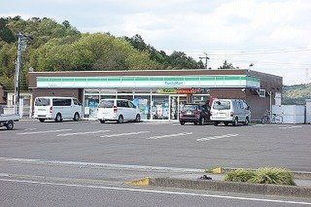 ファミリーマート 美濃加茂富加店 650m