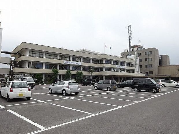 美濃加茂市役所 350m