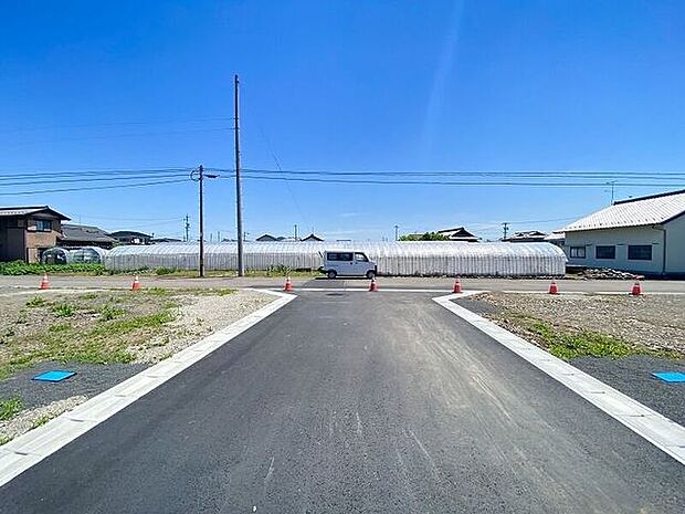 前面道路含む現地写真