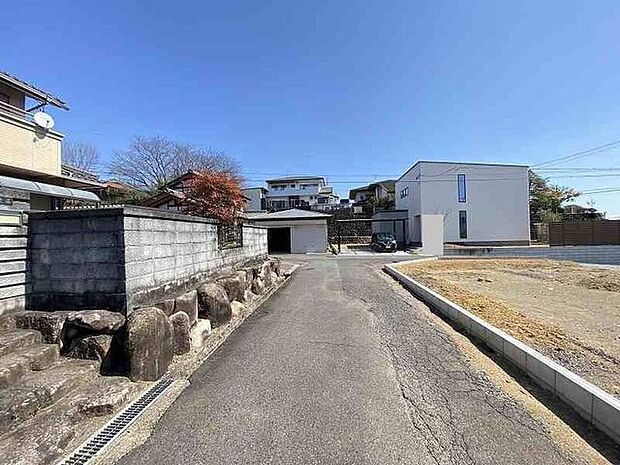 前面道路含む現地写真