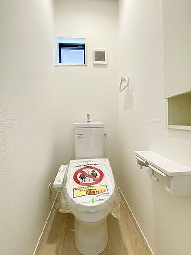 1Fトイレ　ウォシュレットトイレです。