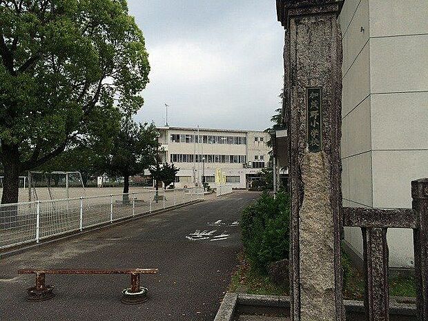 美濃加茂市立加茂野小学校 350m