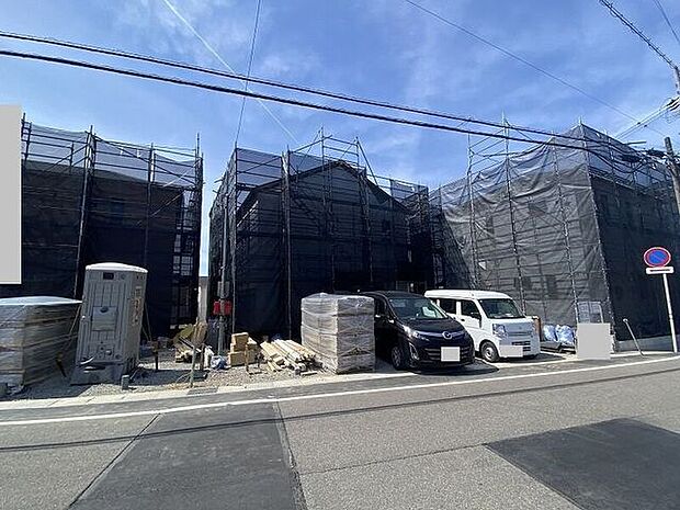 完成前の物件に限り、カラー選択やオプション工事 などのサービス特典が受けられる場合がございます。詳しくお知りになりたい方はお気軽にお問合せください。