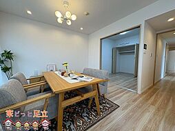 マ・トール鹿浜ライフスクエア 2LDKのリビング/ダイニング