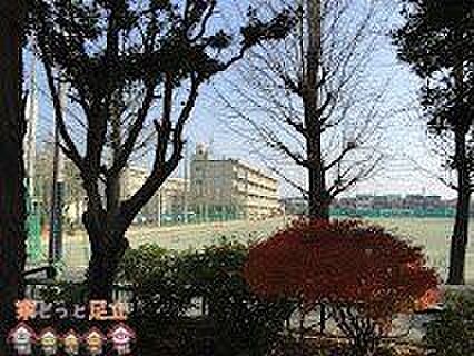 さいたま市立日進中学校 徒歩7分。 540m