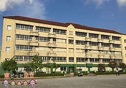 草加市立松江中学校 徒歩25分。 1980m