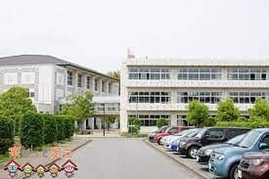 川口市立戸塚西中学校 徒歩35分。 2750m