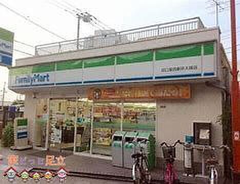 ファミリーマート田口屋西新井大師店 徒歩4分。 250m